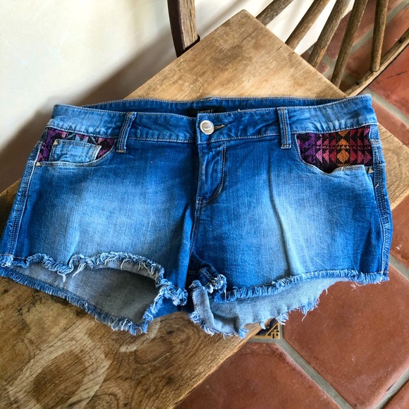 SOUTHWESTERN AZTEC NAVAJO Blanket Denim Shorts NEW - Picture 11 of 12